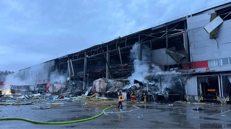 Russian Missile Attack Destroys Nova Poshta’s Largest Innovative Sorting Terminal in Kyiv