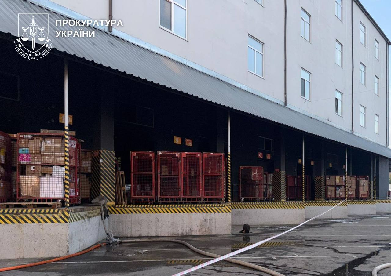 Вибух на території сортувального депо Нової пошти в Києві - загинув 58-річний чоловік, ще двоє отримали поранення