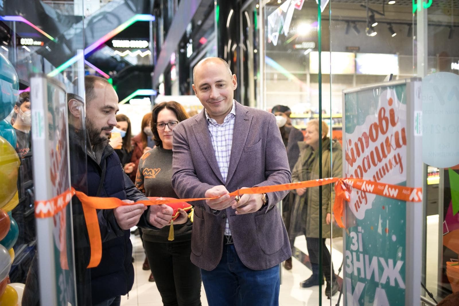 Сеть MYplay (семья Овчинниковых) запустила формат MINI Shop и открыла еще три новых магазина